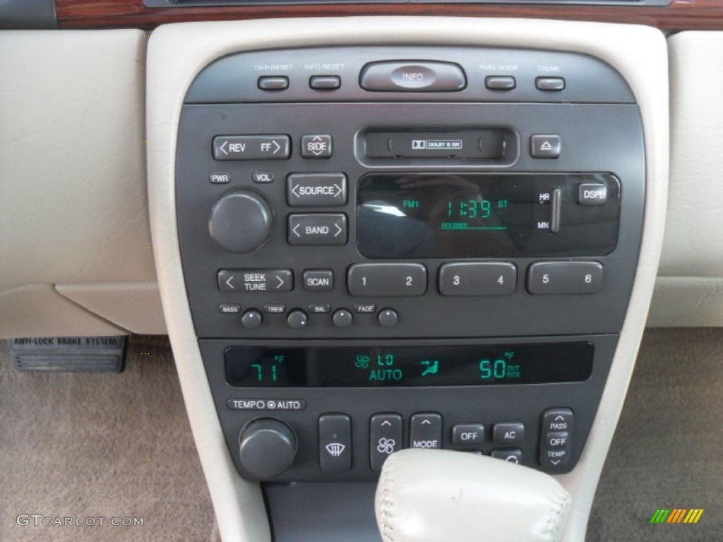1997 Cadillac Eldorado Coupe Audio System Photos