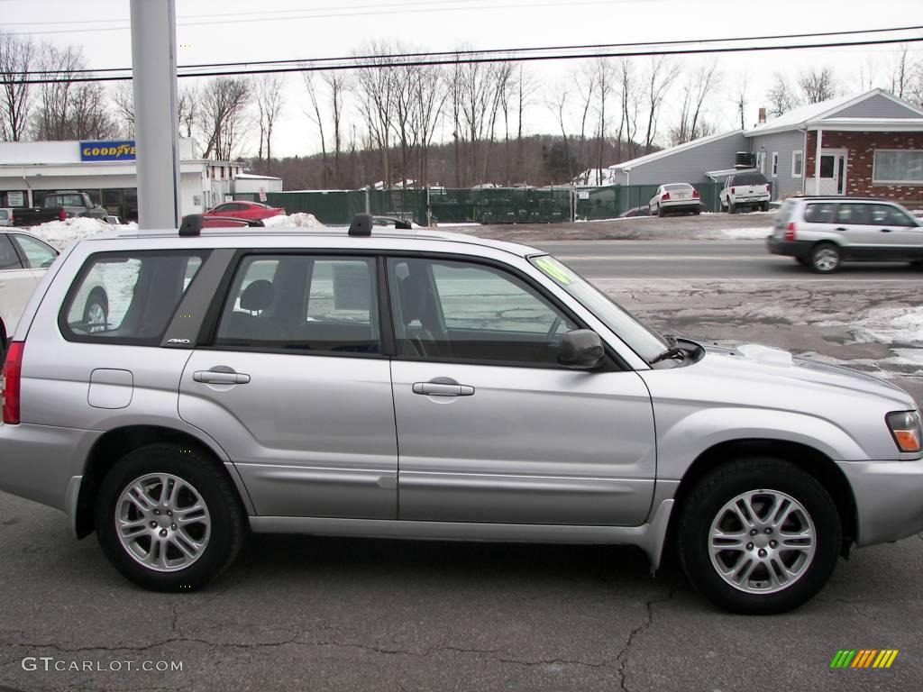 2004 Forester 2.5 XT - Platinum Silver Metallic / Black photo #22