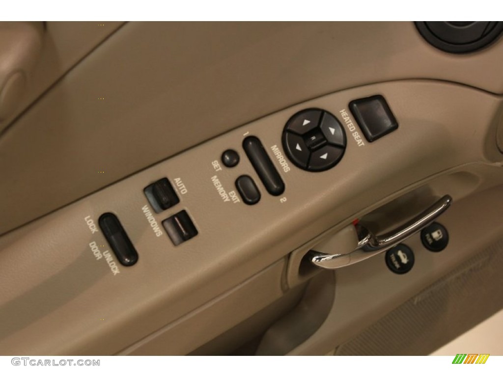 1997 Buick Riviera Supercharged Coupe Controls Photo #55898581