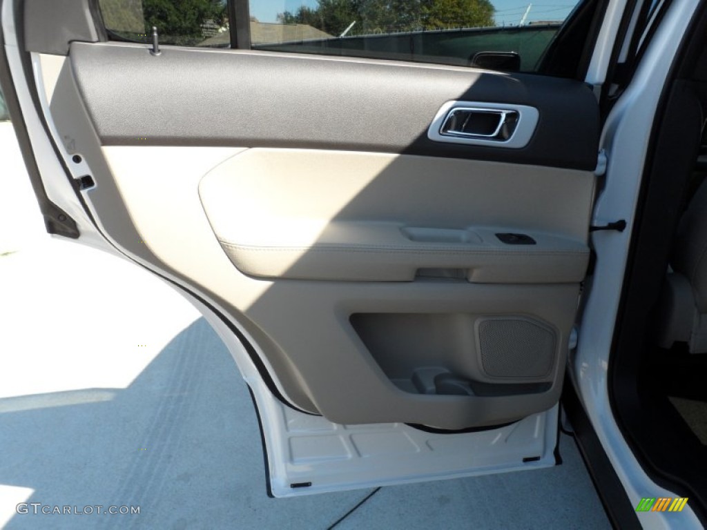 2012 Explorer XLT - White Platinum Tri-Coat / Medium Light Stone photo #22