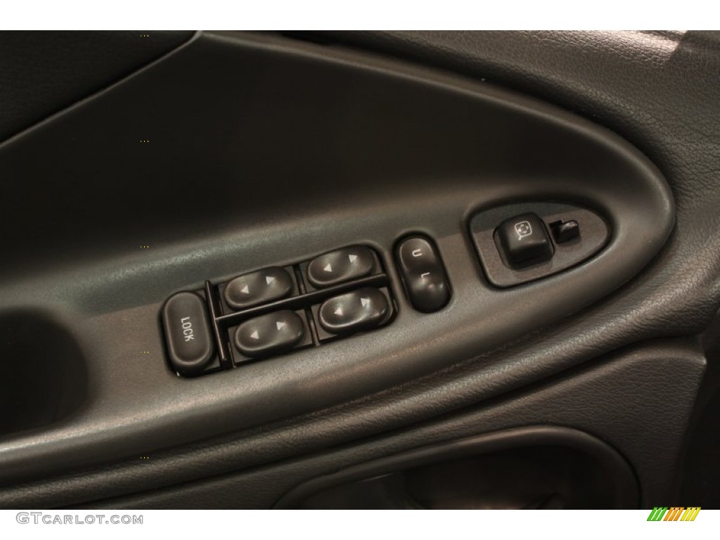 2001 Ford Mustang GT Convertible Controls Photos