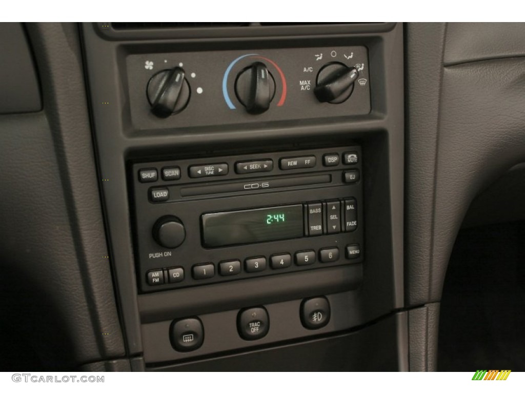 2001 Ford Mustang GT Convertible Audio System Photos