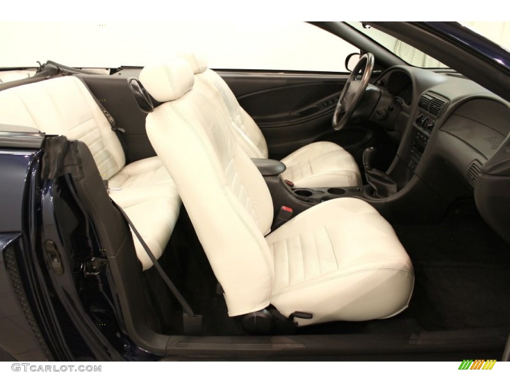 Oxford White Interior 2001 Ford Mustang GT Convertible Photo #55900435