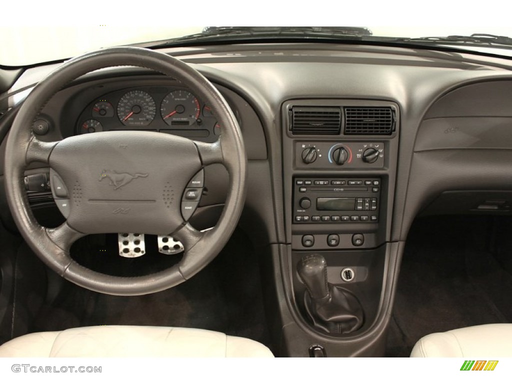 2001 Ford Mustang GT Convertible Oxford White Dashboard Photo #55900451