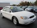 2006 Vibrant White Ford Taurus SEL  photo #18