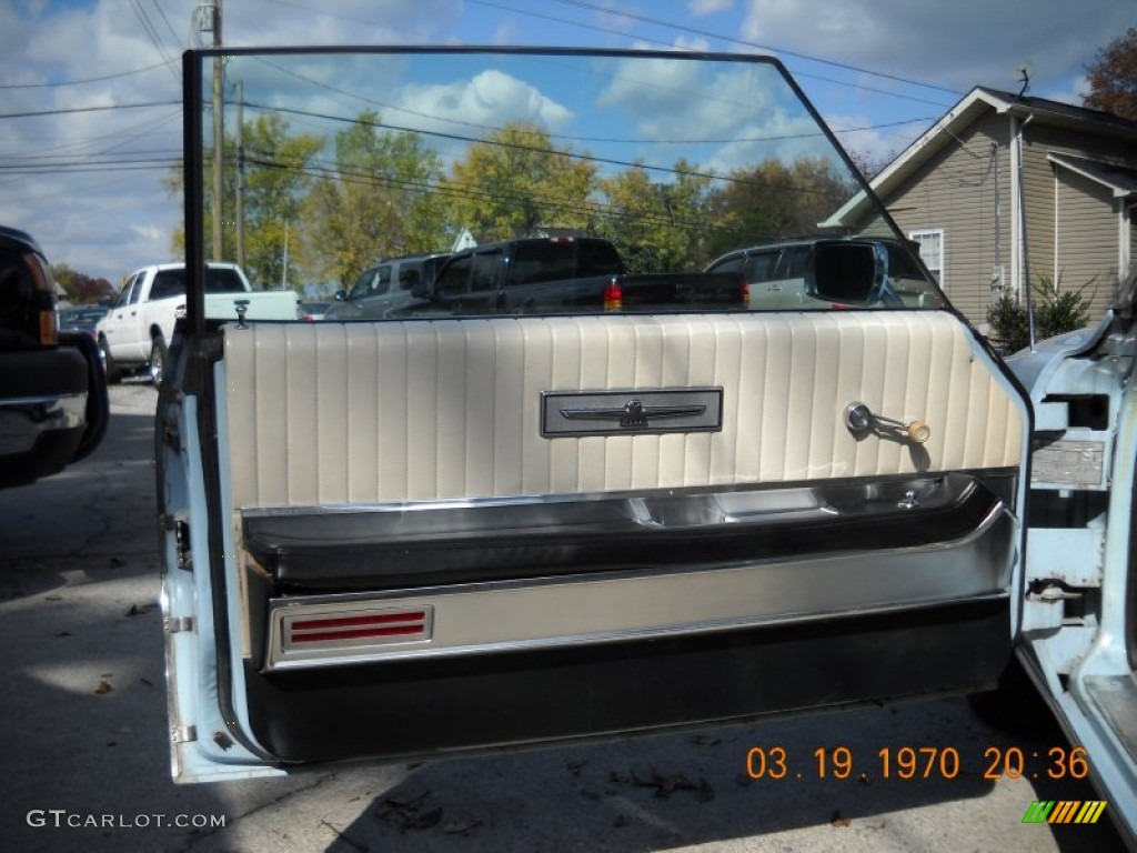 1968 Ford Thunderbird Tudor Landau Parchment Door Panel Photo #55905274