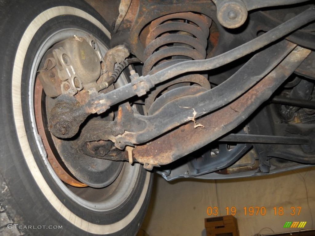 1968 Ford Thunderbird Tudor Landau Undercarriage Photo #55905421