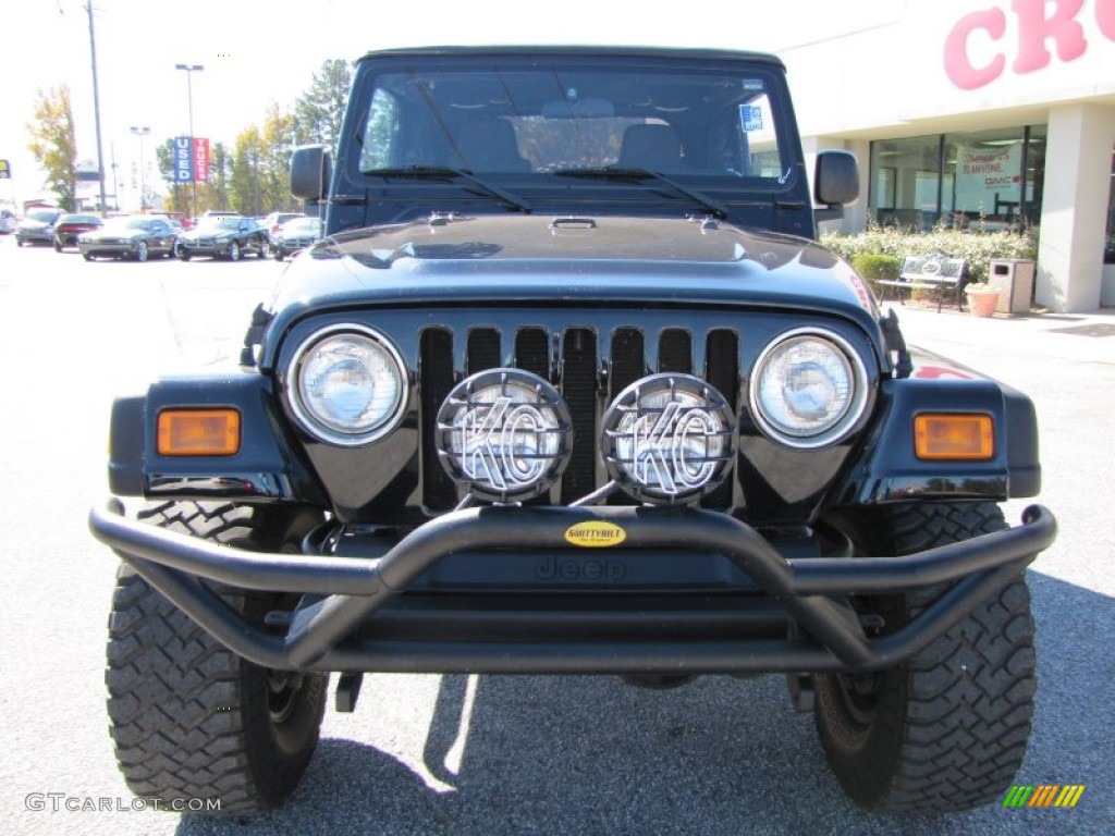 2004 Wrangler SE 4x4 - Black / Dark Slate Gray photo #2