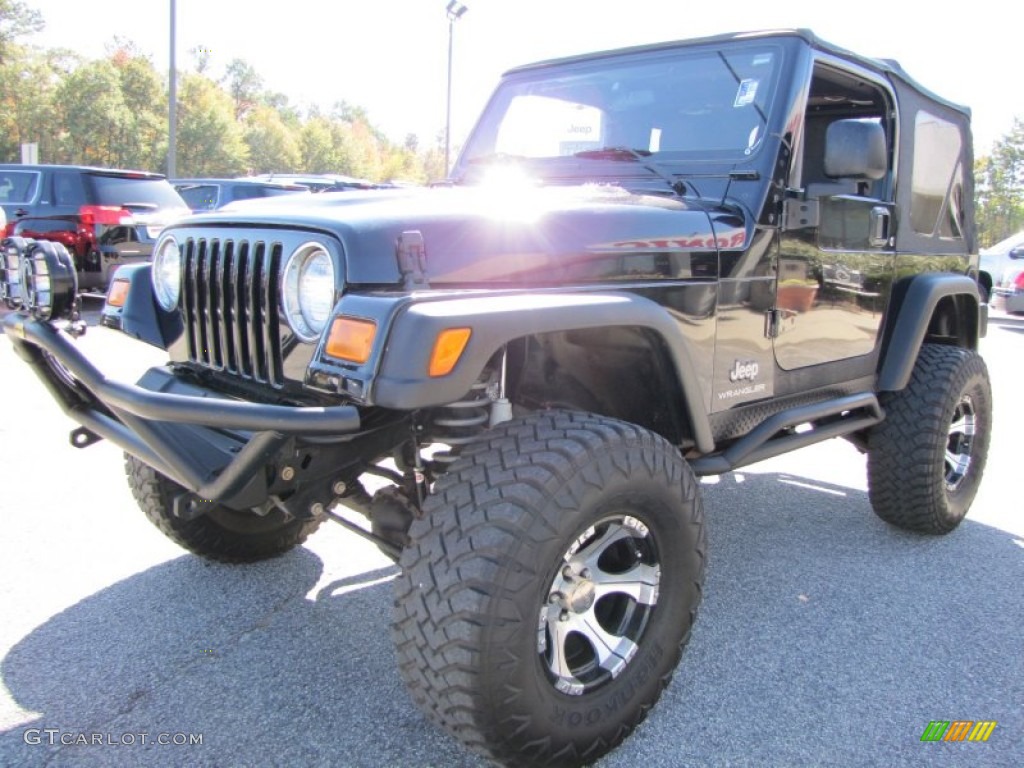 2004 Wrangler SE 4x4 - Black / Dark Slate Gray photo #3