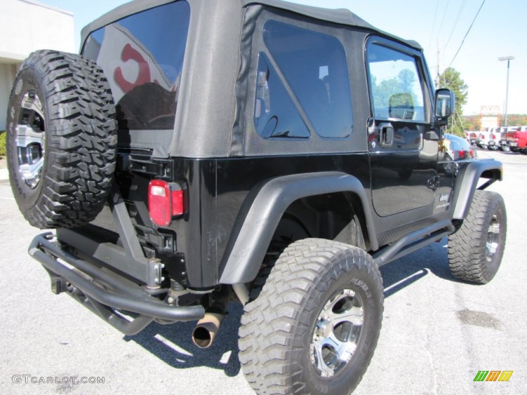 2004 Wrangler SE 4x4 - Black / Dark Slate Gray photo #7