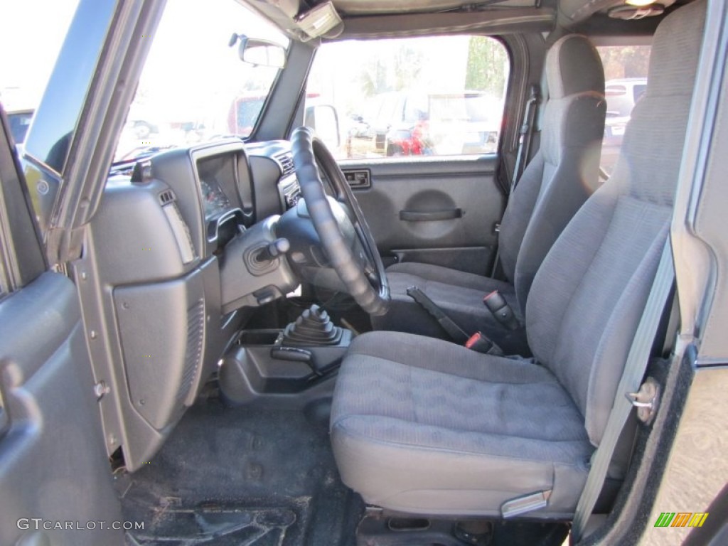 2004 Wrangler SE 4x4 - Black / Dark Slate Gray photo #13