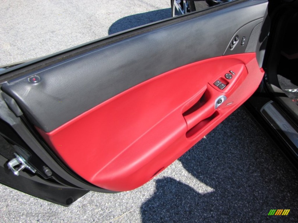 2007 Chevrolet Corvette Convertible Red Door Panel Photo #55906800