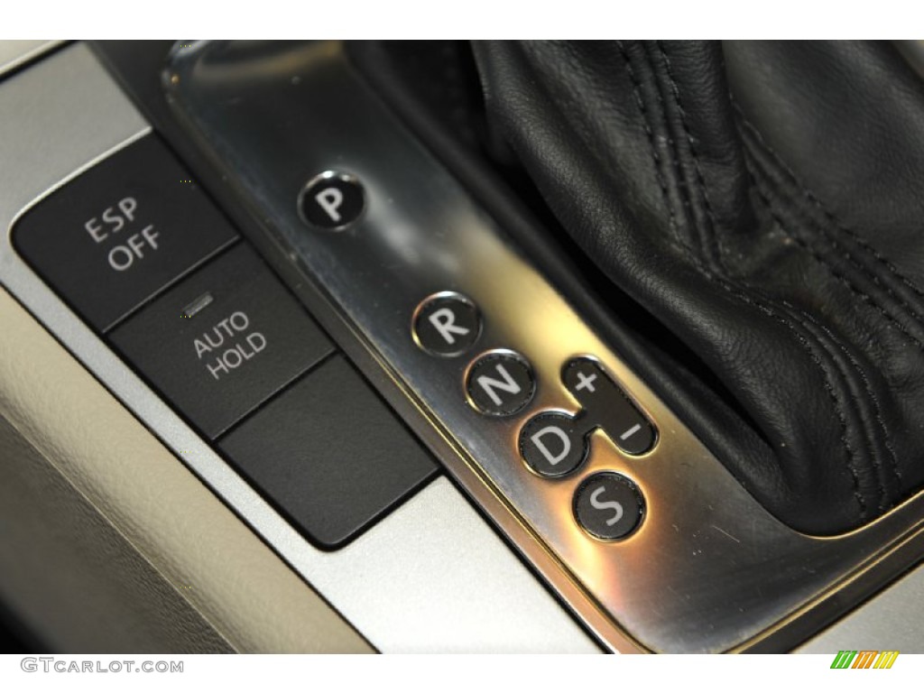 2009 CC Sport - White Gold Metallic / Cornsilk Beige Two-Tone photo #23