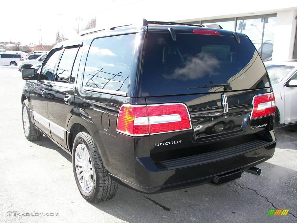 2007 Navigator Ultimate 4x4 - Black / Charcoal photo #4