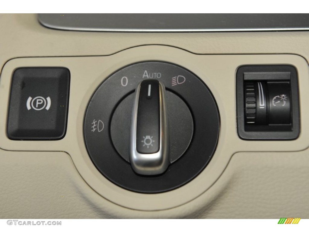 2009 CC Sport - White Gold Metallic / Cornsilk Beige Two-Tone photo #28