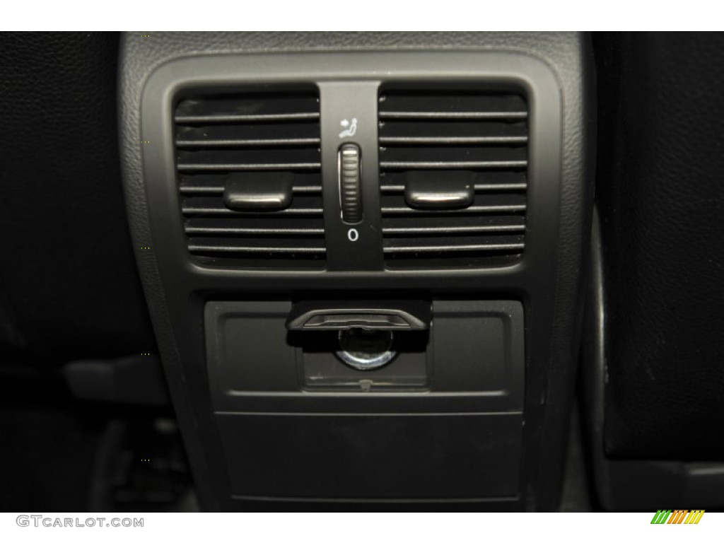 2009 CC Sport - White Gold Metallic / Cornsilk Beige Two-Tone photo #34