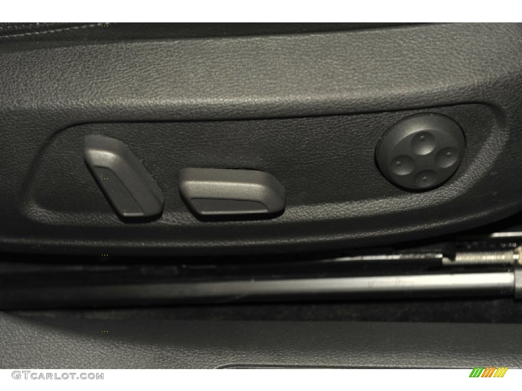 2009 CC Sport - White Gold Metallic / Cornsilk Beige Two-Tone photo #45