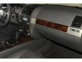 Black Uni - Touareg 2 VR6 Photo No. 42