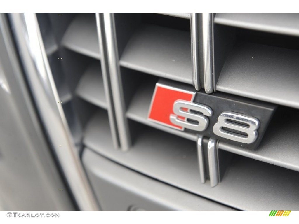 2007 Audi S8 5.2 quattro Marks and Logos Photo #55911338