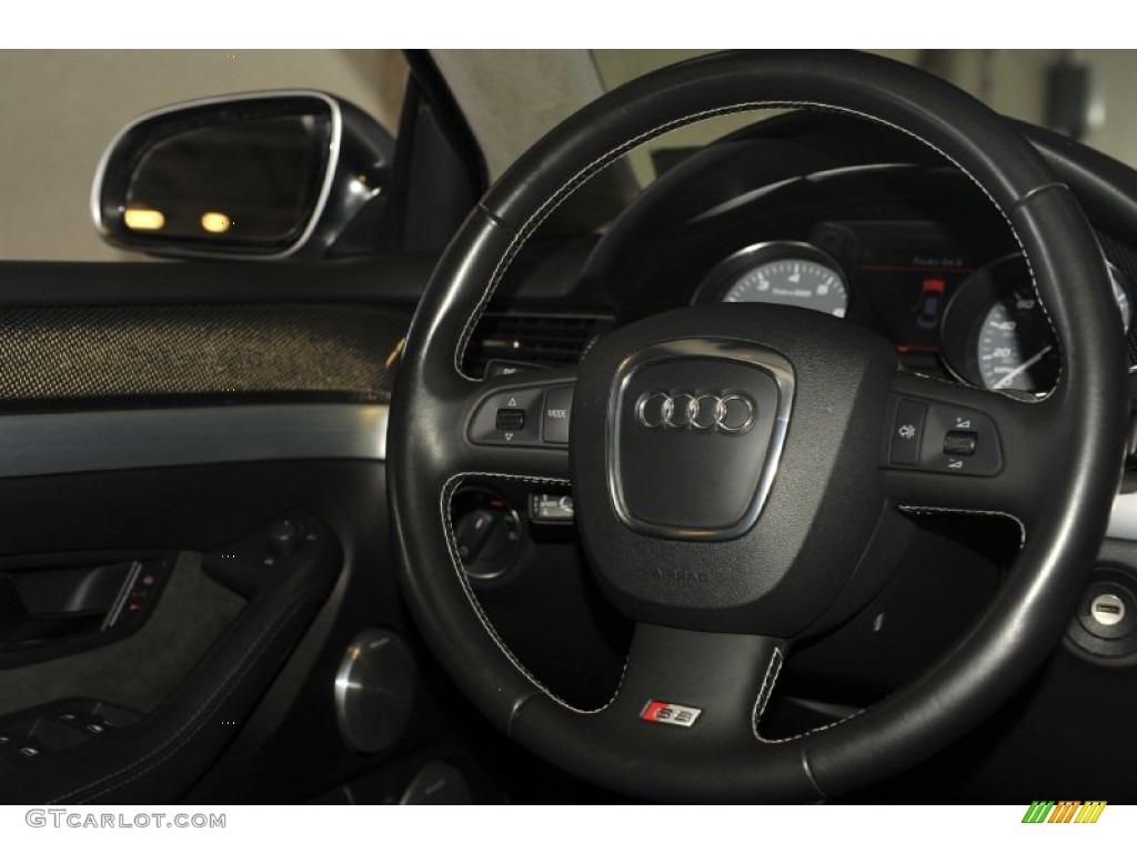 2007 Audi S8 5.2 quattro Steering Wheel Photos