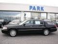 2008 Black Lincoln Town Car Signature Limited  photo #19