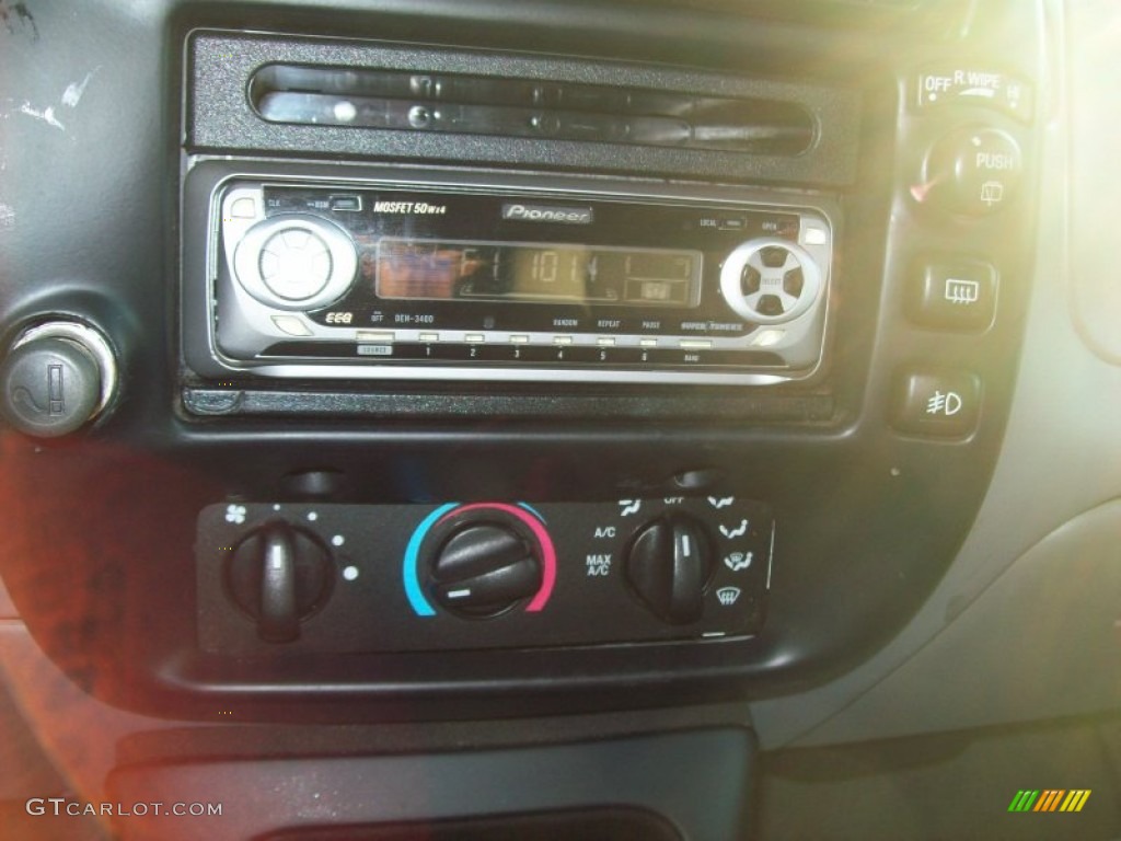 1998 Explorer XLT 4x4 - Medium Wedgewood Blue Metallic / Medium Graphite photo #12