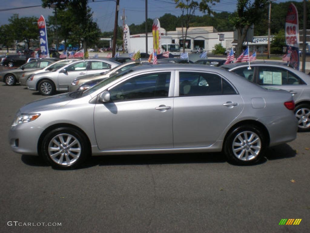 2009 Corolla LE - Classic Silver Metallic / Ash photo #2