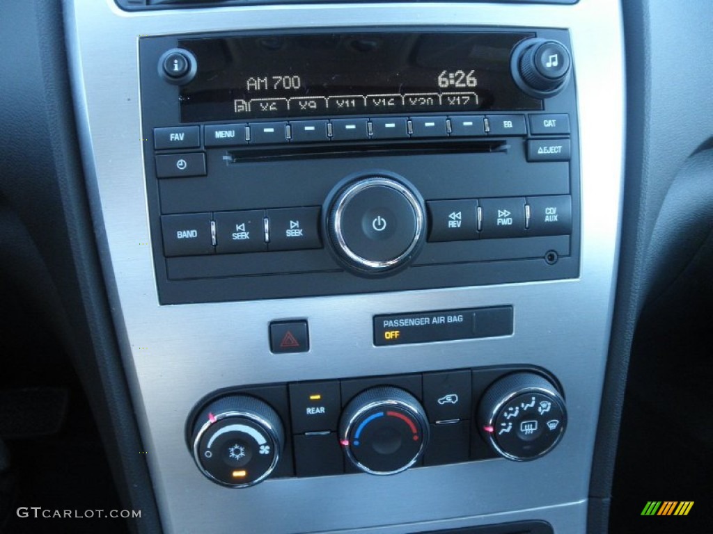 2012 GMC Acadia SLE Audio System Photos