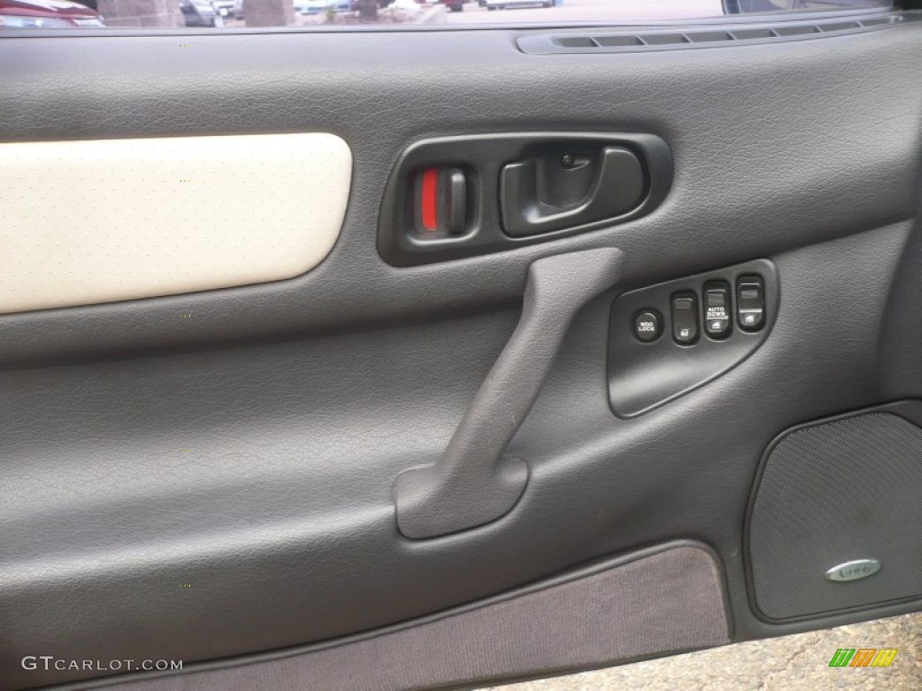 1994 Dodge Stealth R/T Turbo Door Panel Photos
