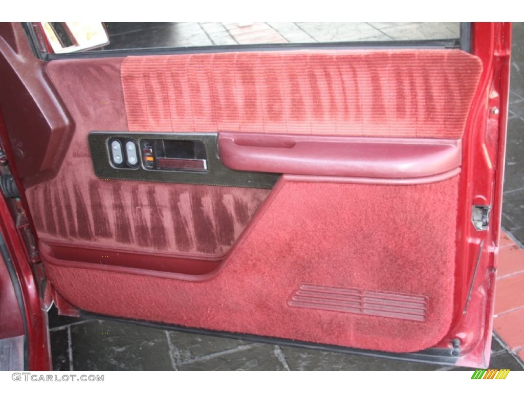 1991 Chevrolet C/K C1500 Regular Cab Red Door Panel Photo #55920432