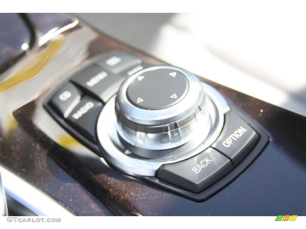 2012 BMW 5 Series 528i Sedan Controls Photo #55922280
