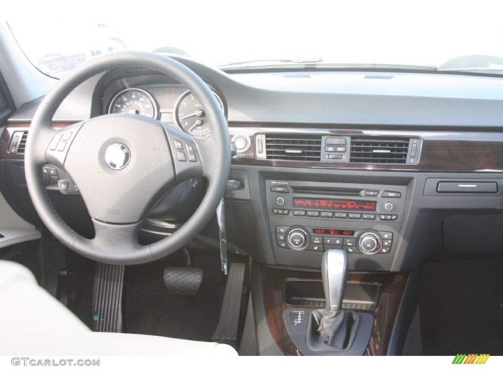 2011 3 Series 328i Sedan - Deep Sea Blue Metallic / Oyster/Black Dakota Leather photo #23