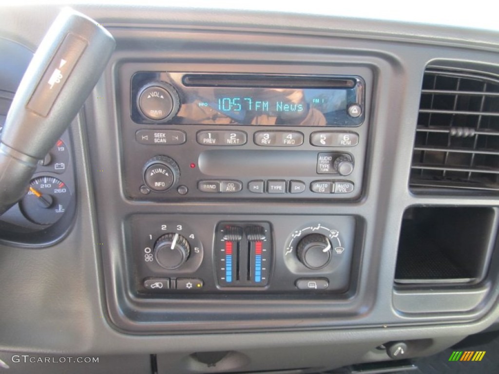 2006 Chevrolet Silverado 1500 LS Regular Cab 4x4 Audio System Photo #55924038