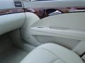 Black - E 320 Sedan Photo No. 25