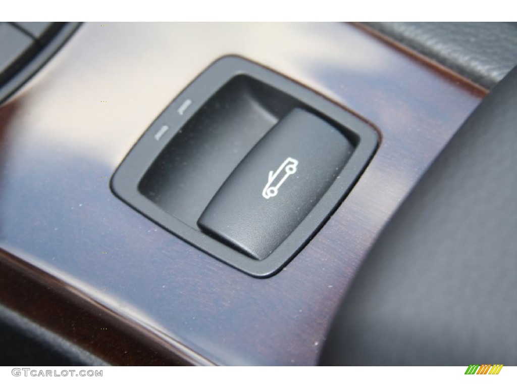 2011 3 Series 328i Convertible - Jet Black / Black photo #17