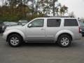 Silver Lightning - Pathfinder SE 4x4 Photo No. 14