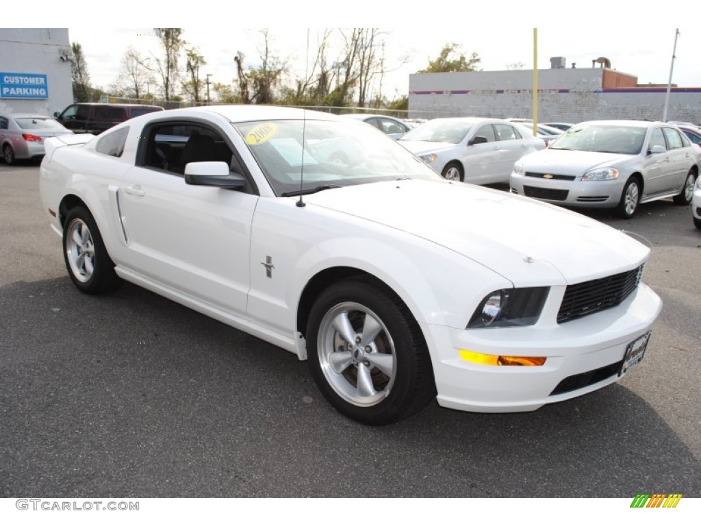 Performance White 2008 Ford Mustang GT Deluxe Coupe Exterior Photo #55928541