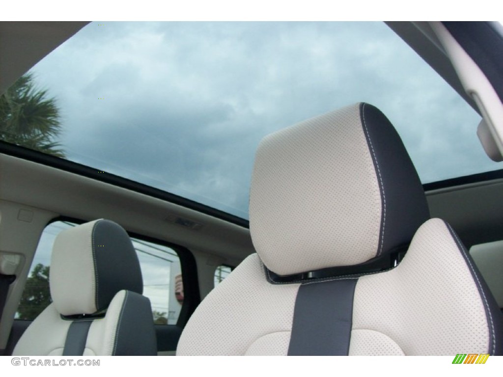 2012 Land Rover Range Rover Evoque Dynamic Sunroof Photo #55928775