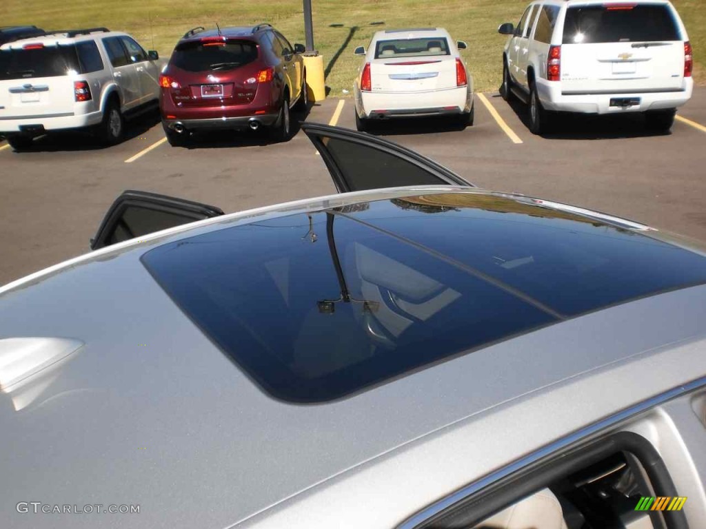 2009 CTS -V Sedan - Radiant Silver / Light Titanium/Ebony photo #25