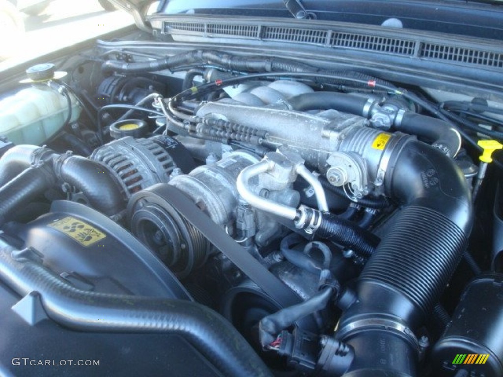 2001 Land Rover Discovery II SE7 Engine Photos