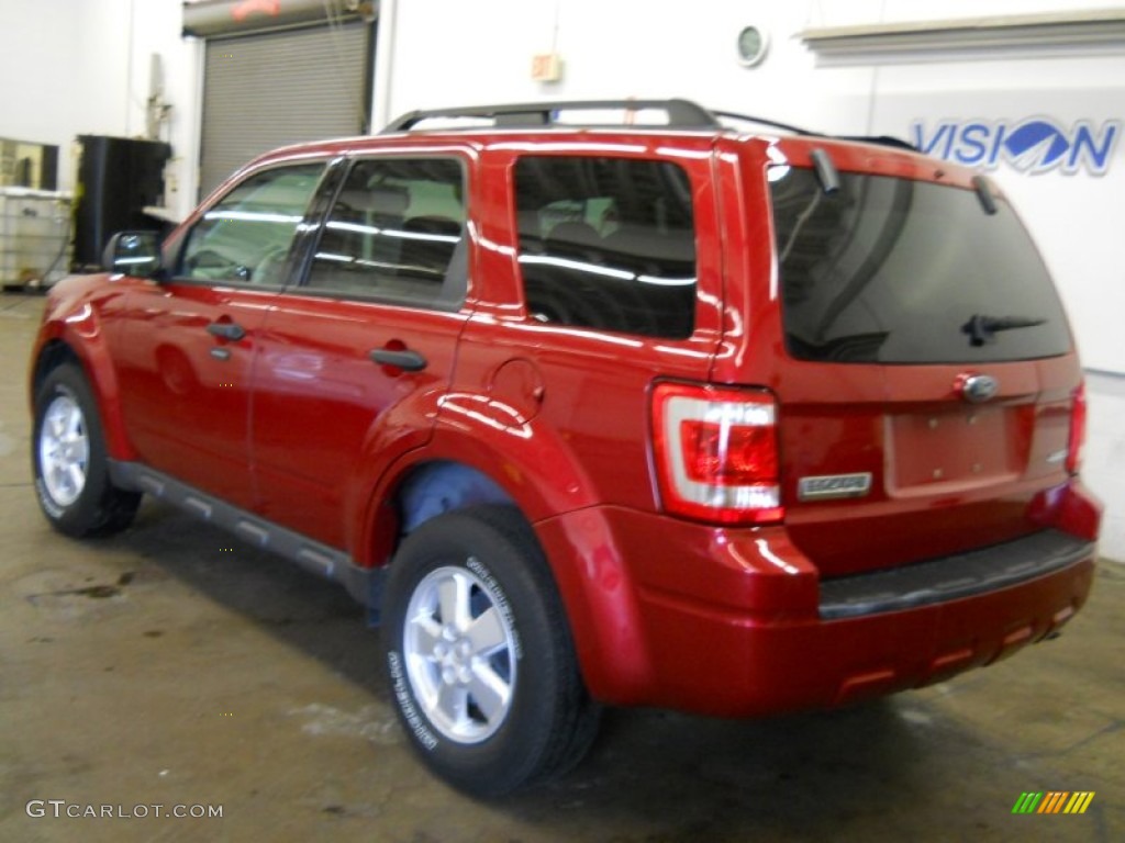 2009 Escape XLT 4WD - Sangria Red Metallic / Charcoal photo #14