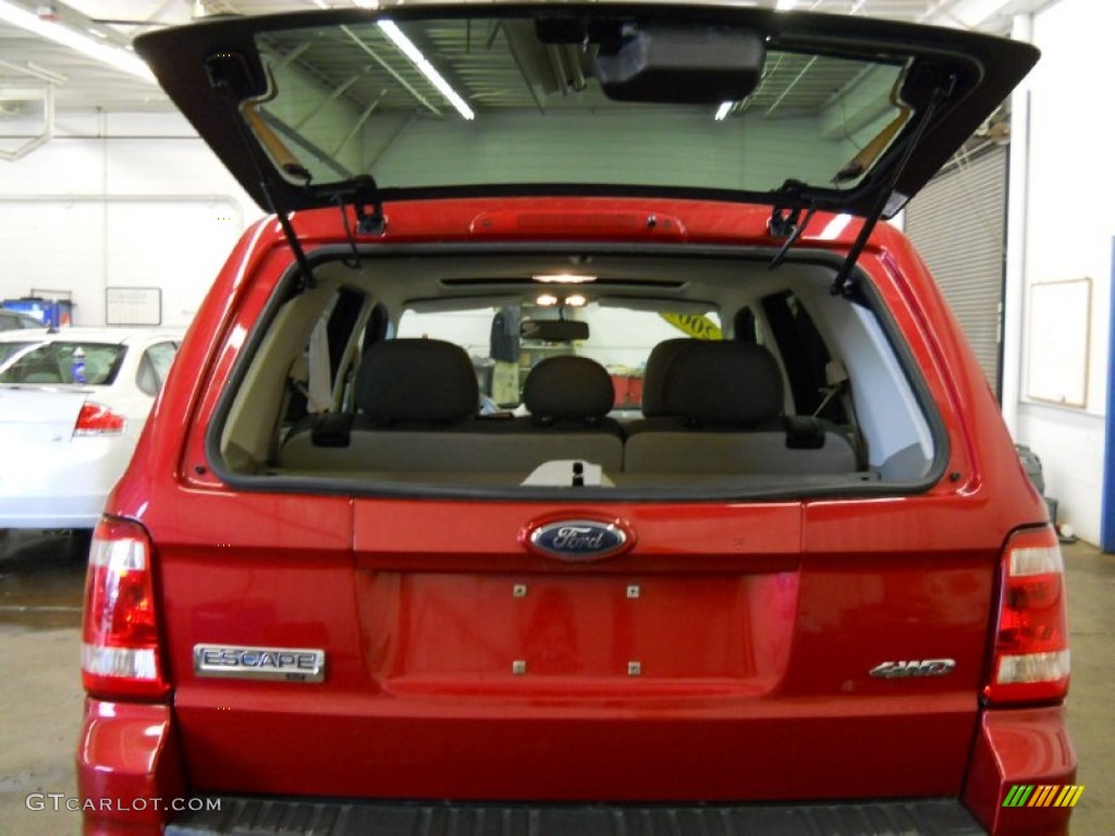 2009 Escape XLT 4WD - Sangria Red Metallic / Charcoal photo #16
