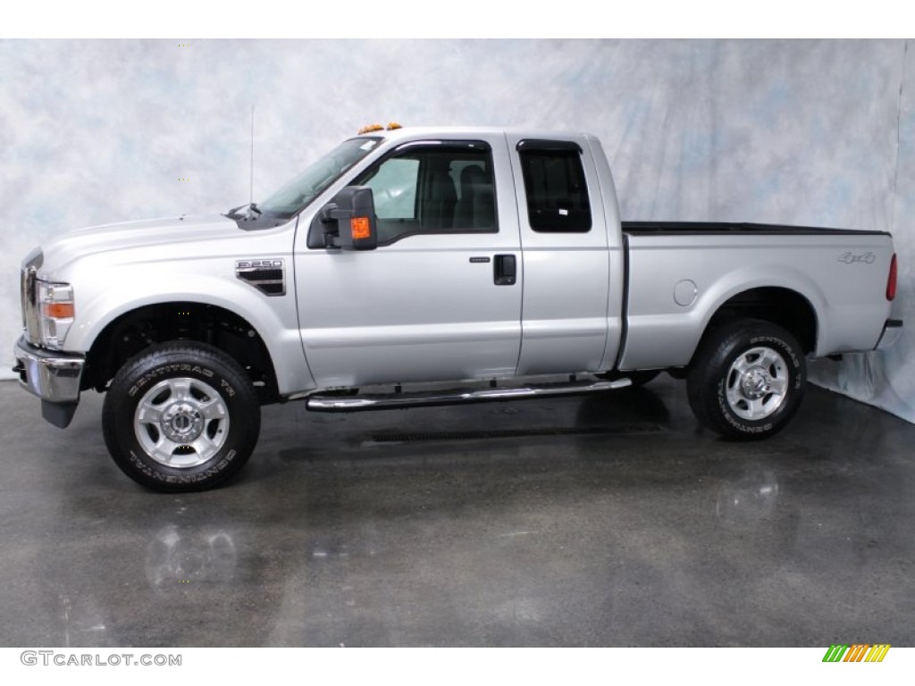 2010 F250 Super Duty XLT SuperCab 4x4 - Ingot Silver Metallic / Medium Stone photo #3