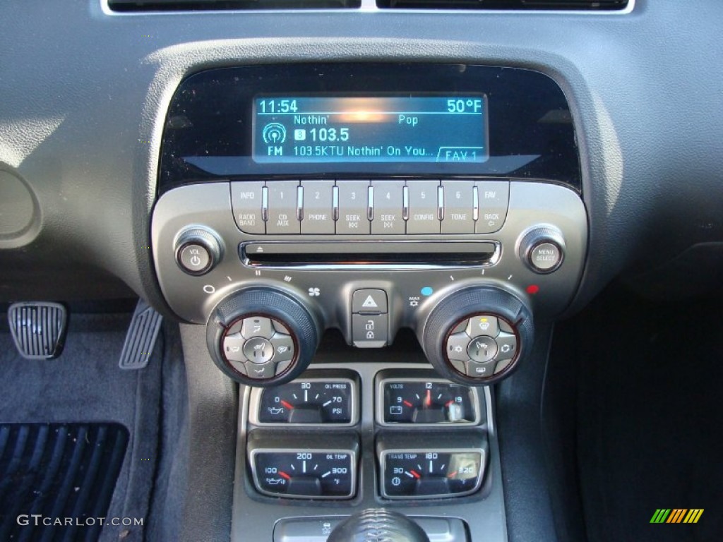2010 Chevrolet Camaro SS Coupe Controls Photo #55939696