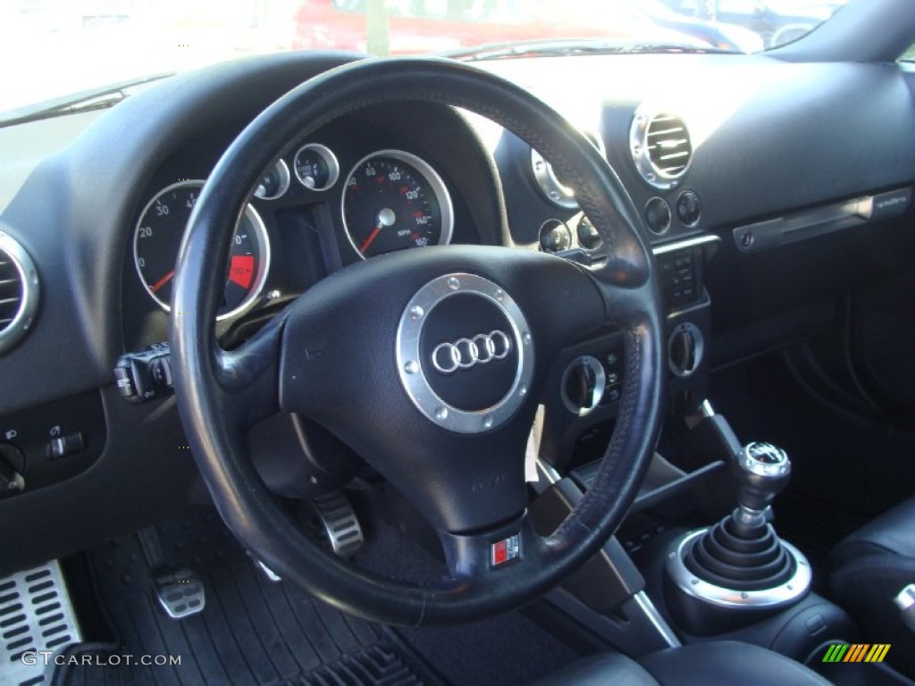 2000 Audi TT 1.8T quattro Coupe Steering Wheel Photos