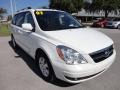 2007 Cosmic White Hyundai Entourage GLS  photo #12