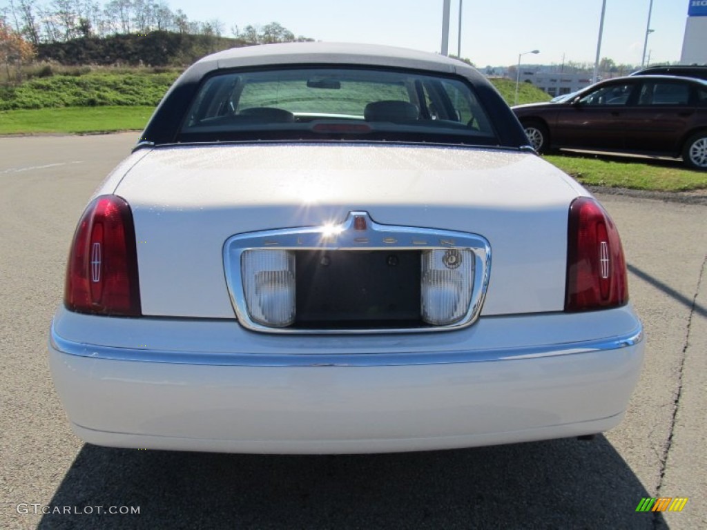 2000 Town Car Executive - White Pearlescent Tri-Coat / Medium Parchment photo #3