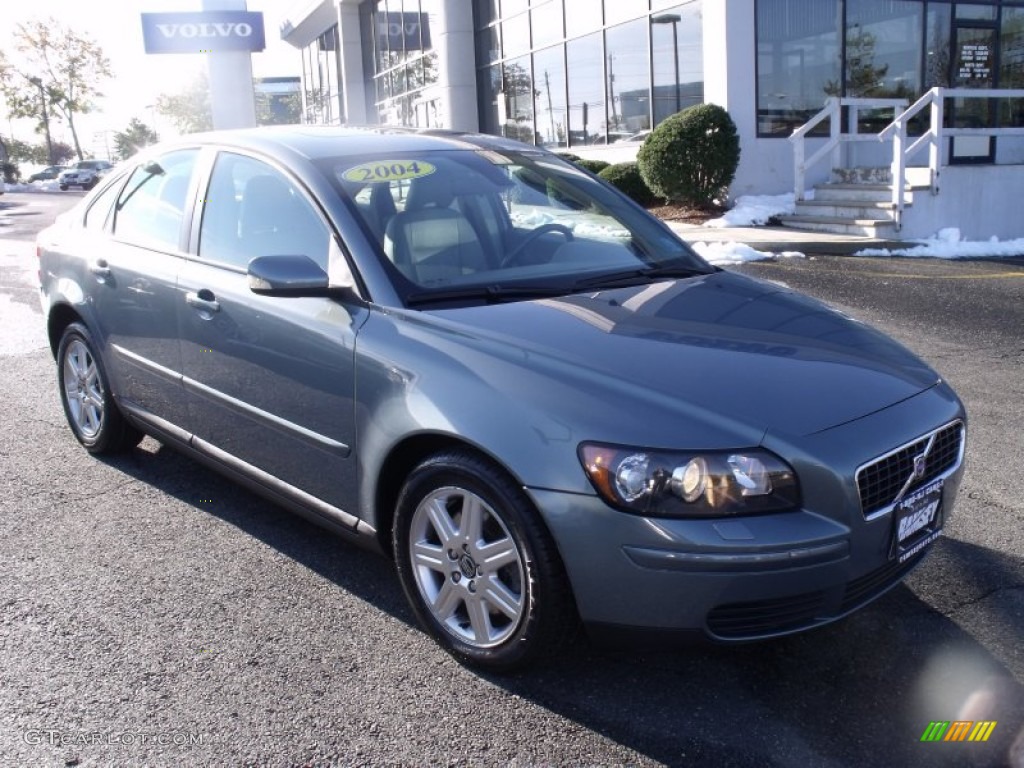 2004 S40 2.4i - Mistral Green Metallic / Dark Beige/Quartz photo #1