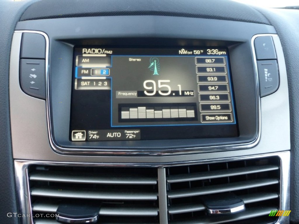 2010 Lincoln MKT AWD Controls Photo #55945204