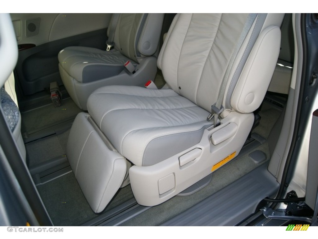 Light Gray Interior 2012 Toyota Sienna Limited AWD Photo #55946176